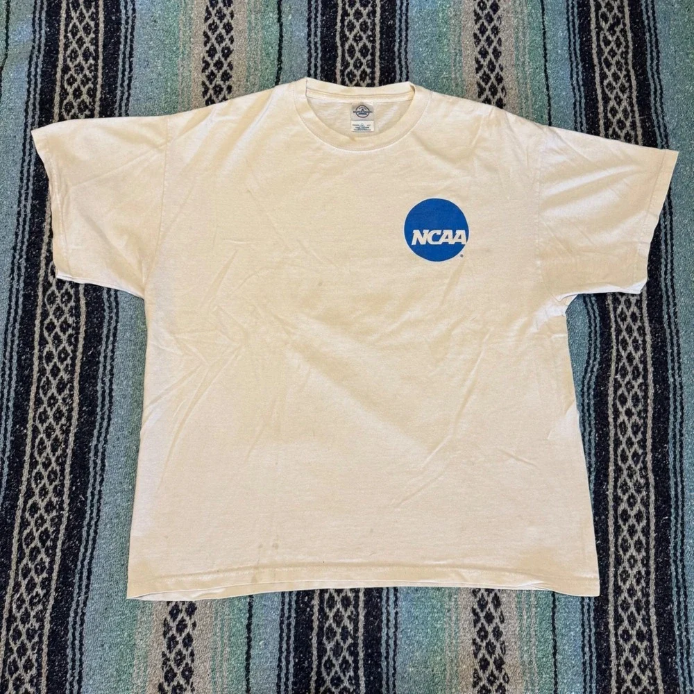 NCAA Basketball Graphic T-Shirt Mens XL White Delta Magnum Weight Short Sleeve - Picture 2 of 10